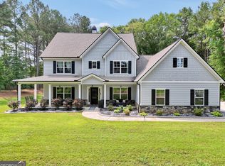 800 Rockhouse Rd, Senoia, GA 30276