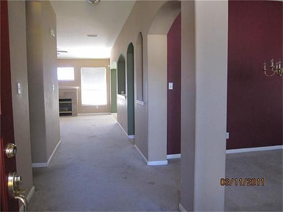 2nd image of 3219 Stratford Manor Dr