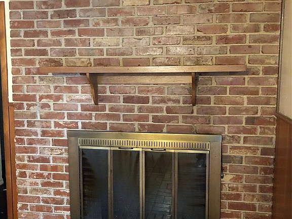 3rd image of 1216 Grant Dr