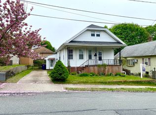 13 Deane St, Fairhaven, MA 02719