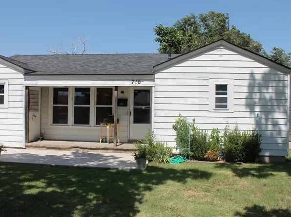 716 Bradley Dr, Pampa, TX 79065
