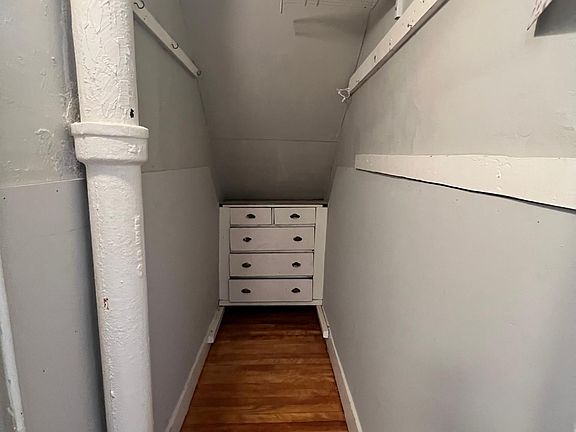 4th image of 19 Pearl St #A