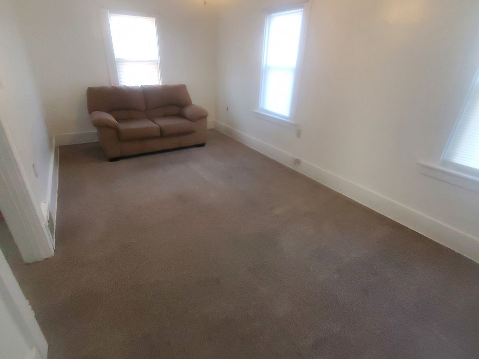 1st image of 3130 Holmes St #2