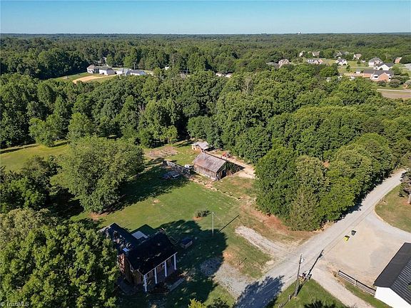 14th image of 268 Rural Retreat Rd