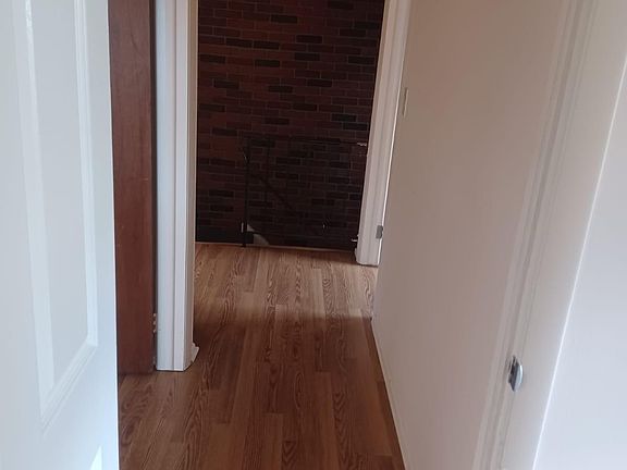 5th image of 1308 Kingsbury Dr
