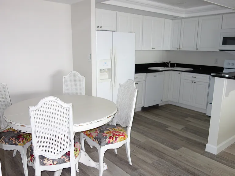 851 Bayway Blvd #905 — Photo 16