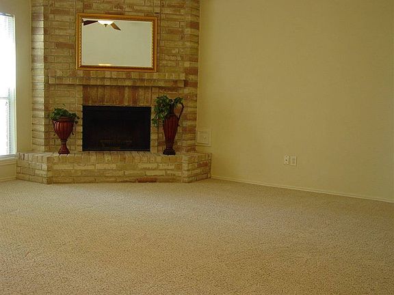 4th image of 7627 Ashton Dr