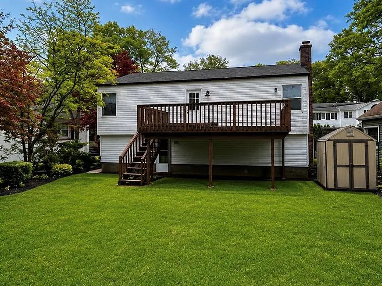 13A Homeland Dr — Photo 21