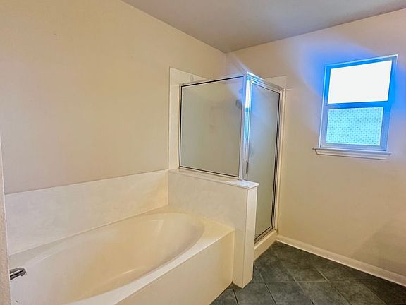 5th image of 1411 Saint Leger St