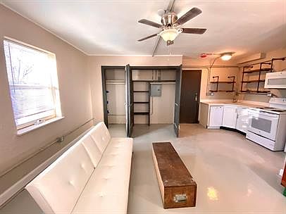 2nd image of 3136 Grand Ave #14