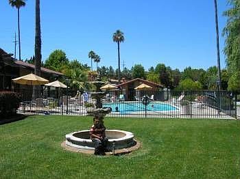 2nd image of 523 Vera Cruz Ave