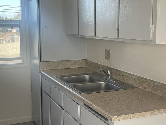 3rd image of 7732 Chapman Ave #4