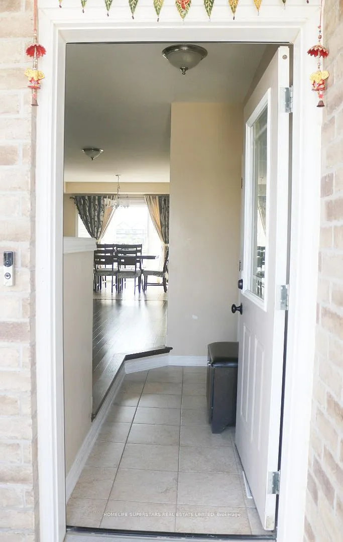 3 bed, $2,600 — Photo 2
