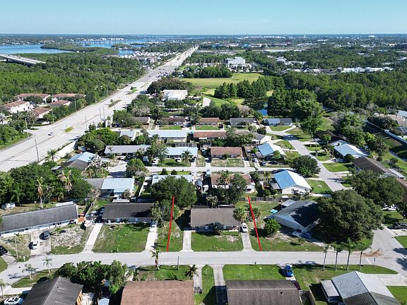 2nd image of 85 & 95 SE Millwood Terrace