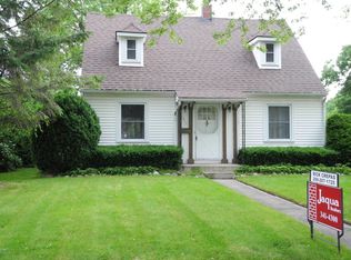 1417 Royce Ave, Kalamazoo, MI 49001