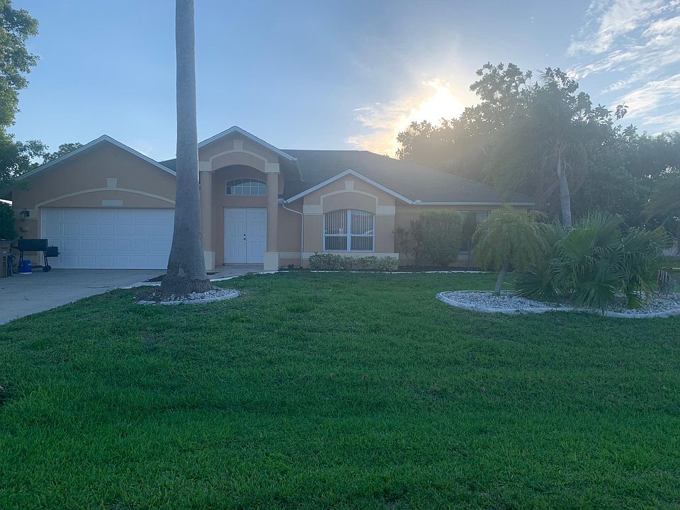 1st image of 4336 SW 20th Ave