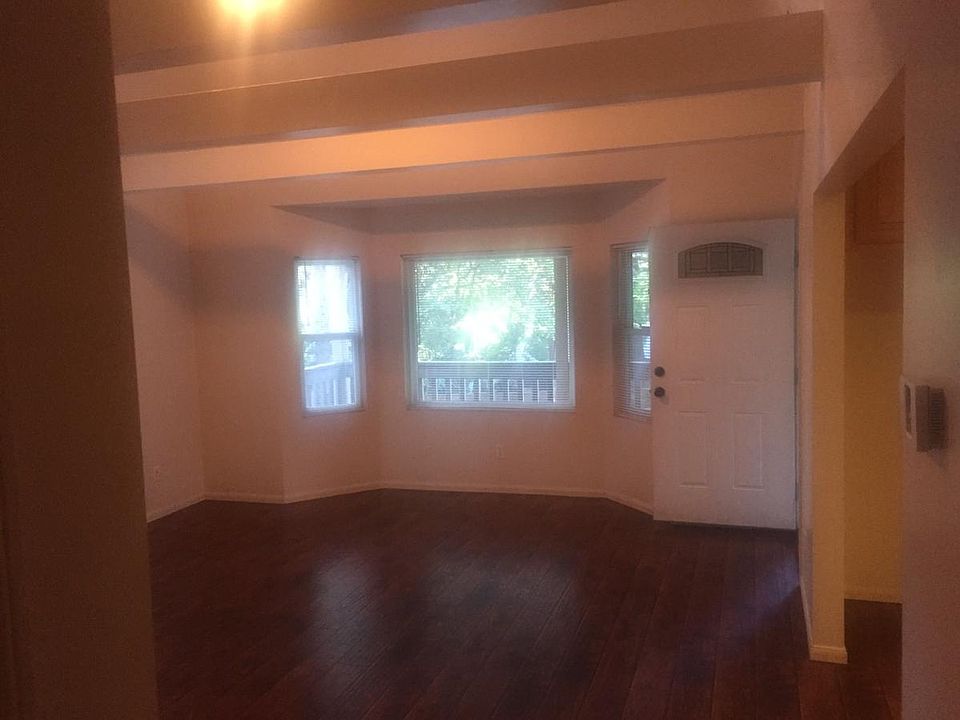 2nd image of 23323 Outlook Ln