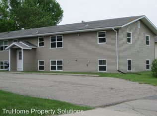 1022 N 39th St APT 2, Grand Forks, ND 58203