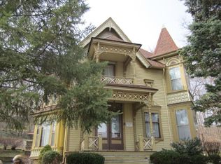 201 S Lincoln Ave, Carpentersville, IL