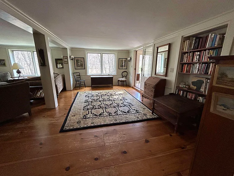 266 N Haverhill Rd — Photo 14