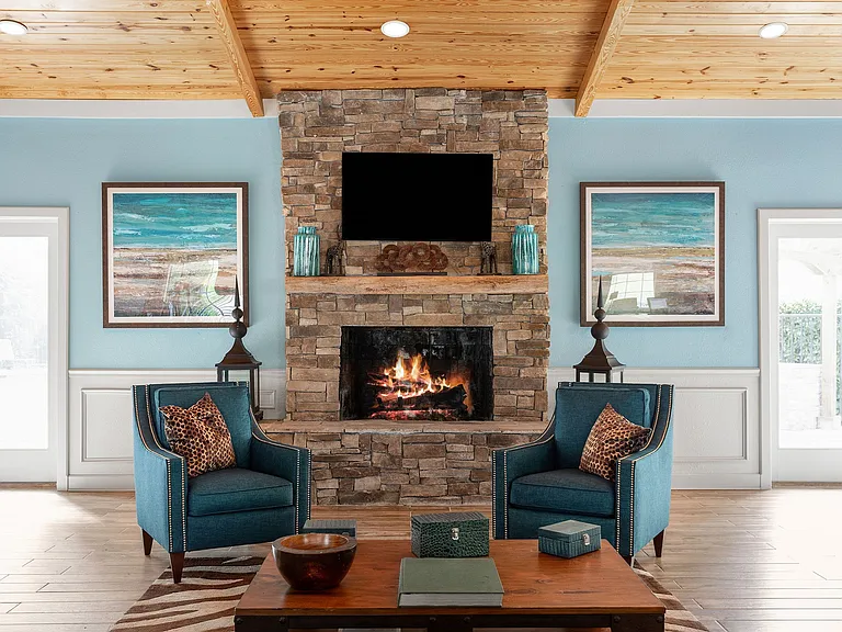 Cozy Clubhouse