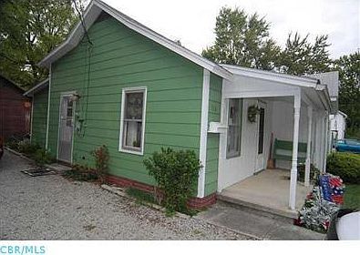 3rd image of 116 Pearl St