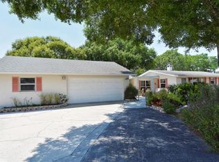 5708 Britannia Dr, Sarasota, FL 34231