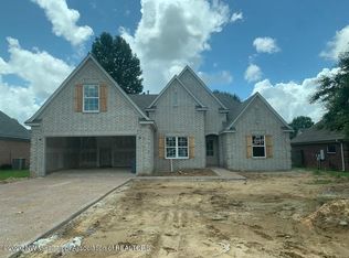 10047 Keely Dr, Olive Branch, MS 38654