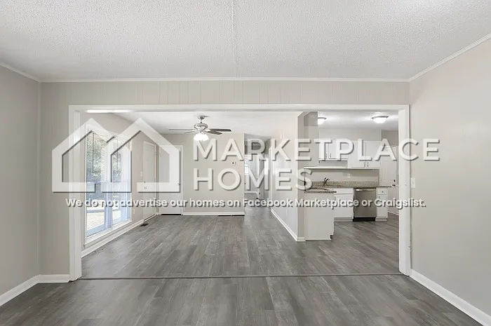 8206 Huntington Dr — Photo 9