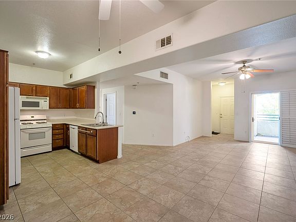4th image of 2291 W Horizon Ridge Pkwy Unit 2108