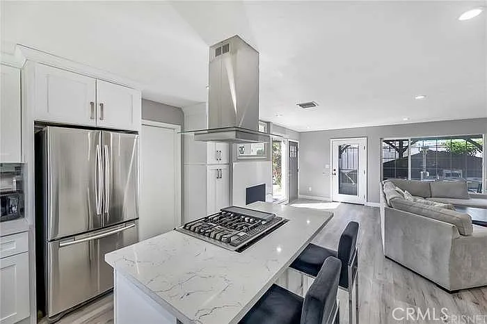 19221 Napa St — Photo 3