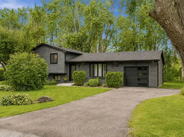3542 Shadow Creek Rd, Severn, ON L3V 0V8