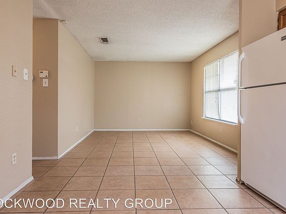 4th image of 2935-2937 Fairmeadows