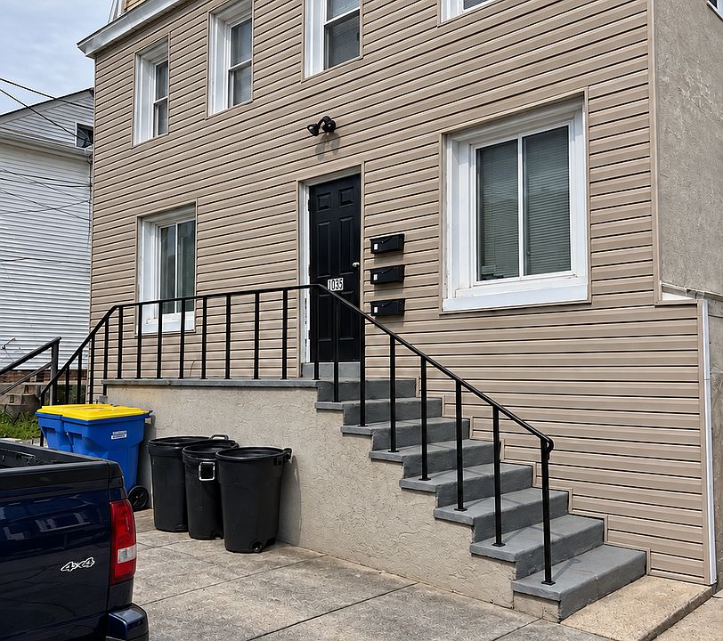 1st image of 136 Spring St #2