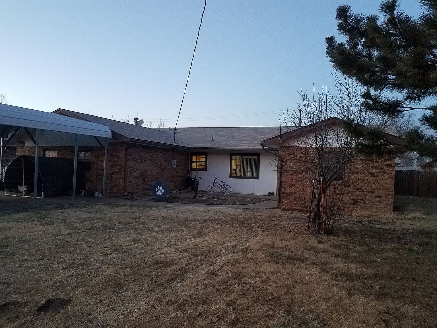 317 SE 2nd St, Mooreland, OK 73852 Zillow