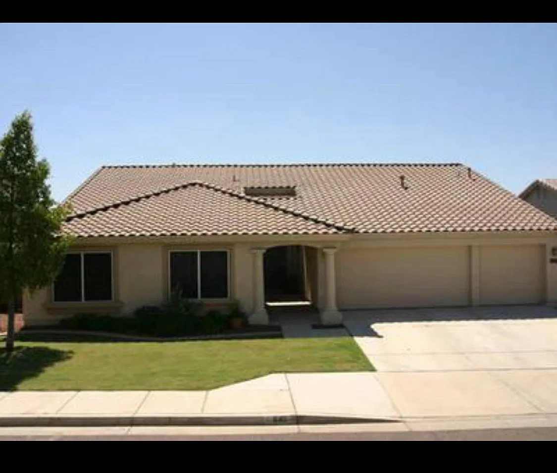4 bed, 2543 sqft, $3,100 — Photo 1