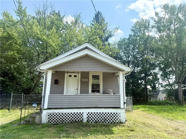 2016 Colonial St SE, Warren, OH 44484