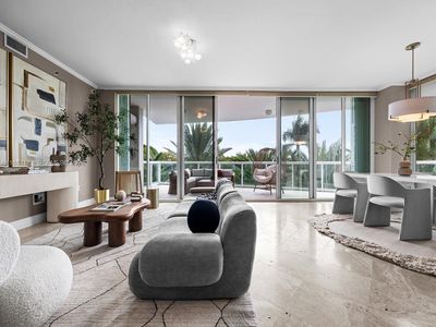 2645 S Bayshore Dr APT 304, Miami, FL, 33133