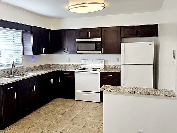 5th image of 1151 Jackson St