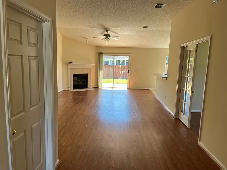 3537 Whisper Creek Blvd — Photo 8