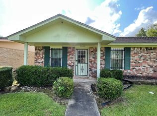 6235 Bedford Dr, Beaumont, TX 77708