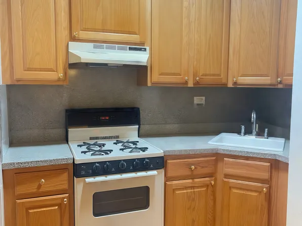 770 Ocean Parkway image 3 of 4