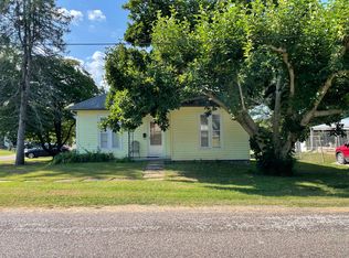 684 Grand Ave, Barry, IL 62312