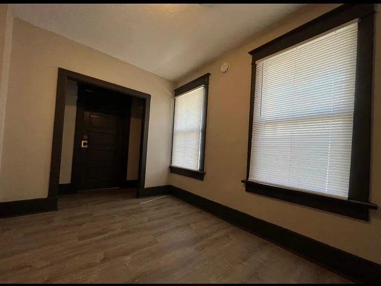 605 Linwood Ave #4 — Photo 3