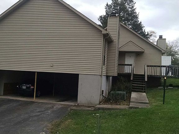 3rd image of 9109 Cedarpark Ln