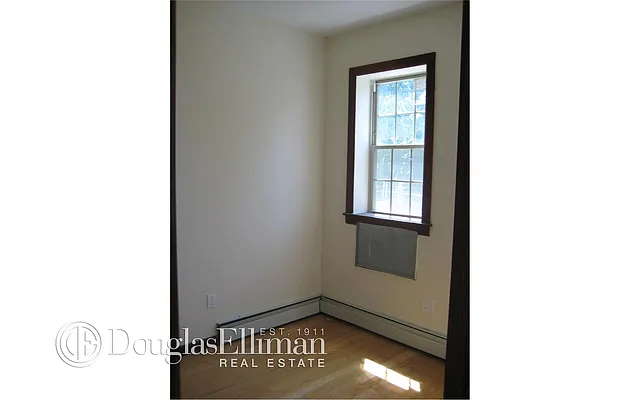 Rented by Douglas Elliman | media 19