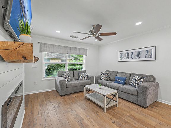 5th image of 341 W Coleman Blvd Unit E
