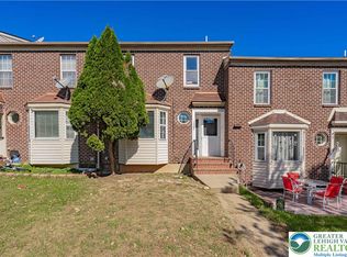 1405 Presidential Dr, Whitehall, PA 18052