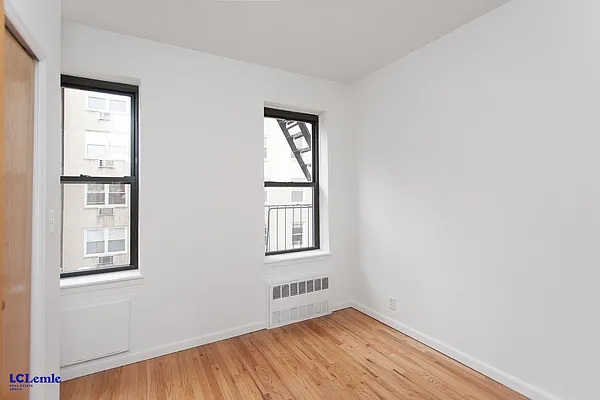 Rented by LC Lemle Real Estate Group | media 16