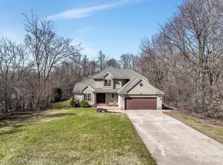 28703 Alycekay St, Farmington Hills, MI 48334